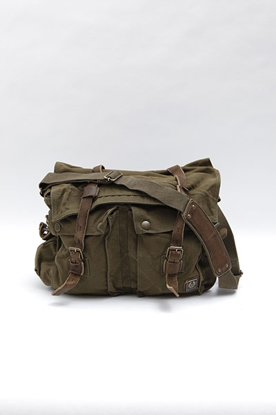 Travel: Belstaff shoulder bag