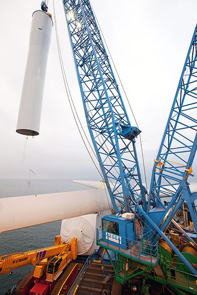 Ormonde wind farm: The second tower section is lifted