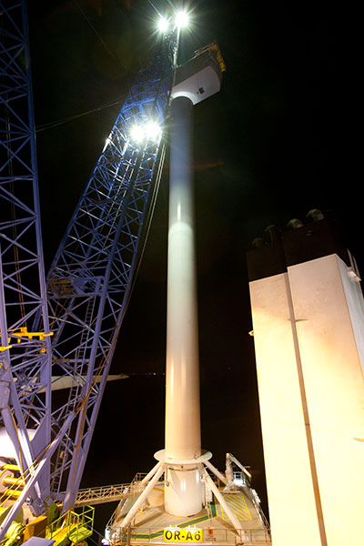 Ormonde wind farm: The nacelle is lowered onto the tower