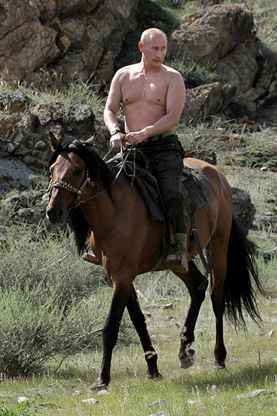 Vladimir-Putin-macho-pose-008.jpg