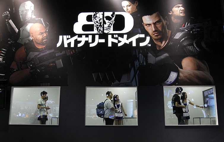 Tokyo Game Show: Visitors try out Sega Corp's new game Binary Domain