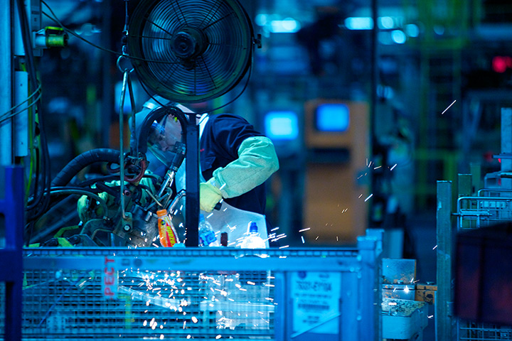 Nissan: Nissan production line