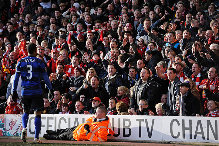 Liverpool v Man Utd: Liverpool fans shout abuse at Patrice Evra