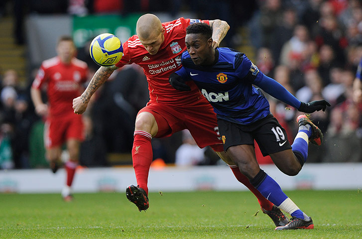 Liverpool v Man Utd: Skrtel and Wellbeck tussle