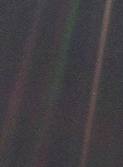 A month in Space: Earth as 'Pale Blue Dot'