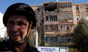 Israel and Gaza militants in deadly exchanges - live updates