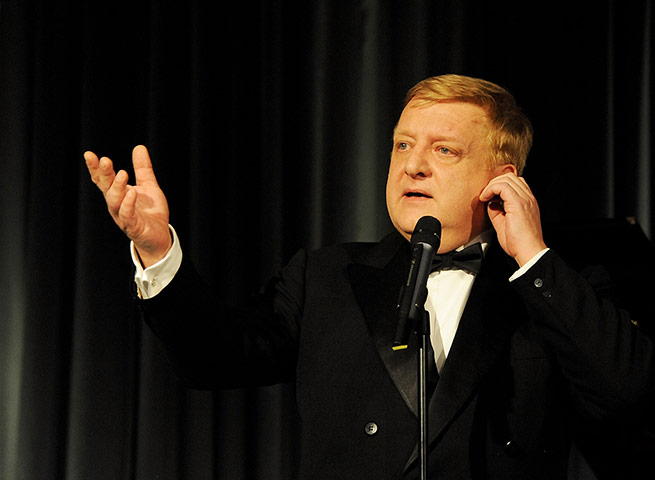 Evening Standard Awards : Simon Russell Beale accepts the Best Actor award