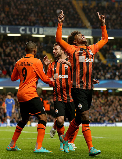 Wed Champs League 2: Willian celebrates scoring 