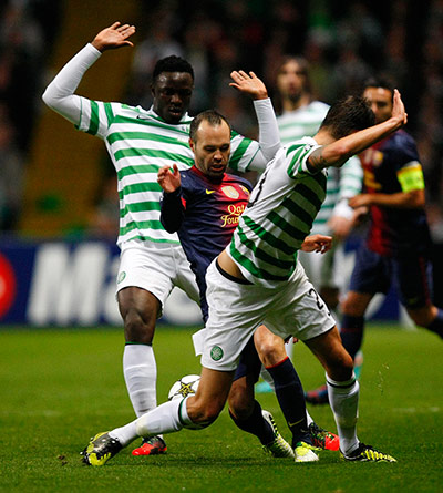 wed champs league 4: Barcelona's Andres Iniesta runs with the ball