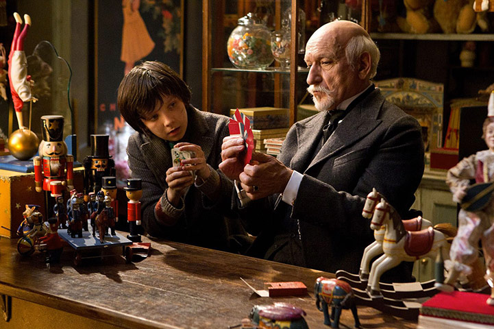 Hugo : Ben Kingsley as toymaker Papa Georges