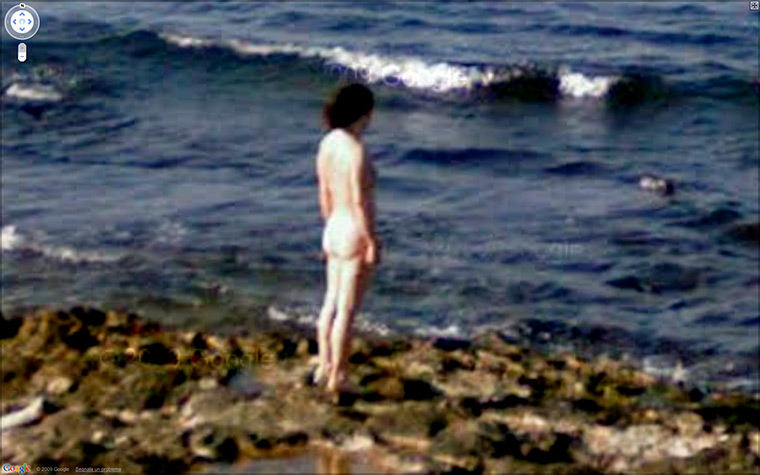 9 eyes google streetview: 58 Lungomare 9 Maggio, Bari Apuglia, Italia 