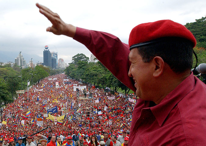 Chávez rallies against US intervention in Venezuelan politics in 2004