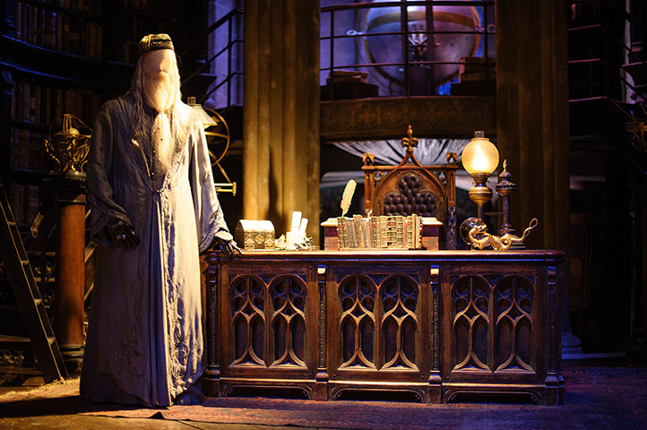 Making of Harry Potter: The set for Dumbledore's Office