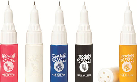 Models Owns Nail Art Pens
