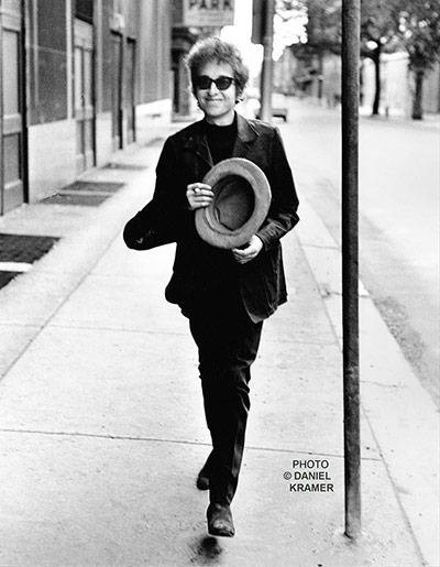 Bob Dylan multimedia show: Bob Dylan Walking 
