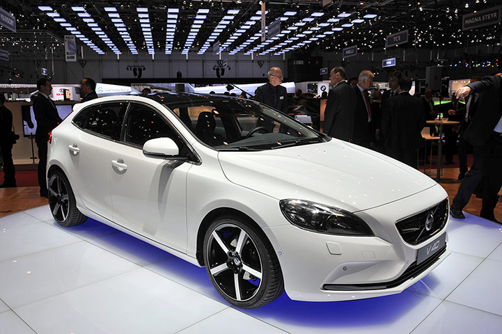 Green cars at Geneva: The new Volvo V40