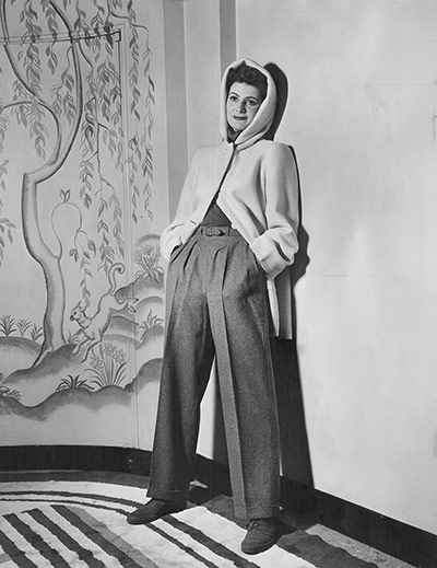 Jaeger: September 1938: A winter sports ensemble by Jaeger