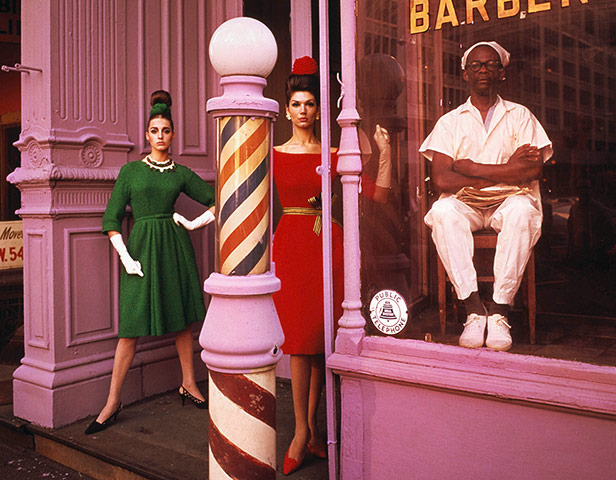 William Klein: Antonia Simone Barbershop, New York 1961