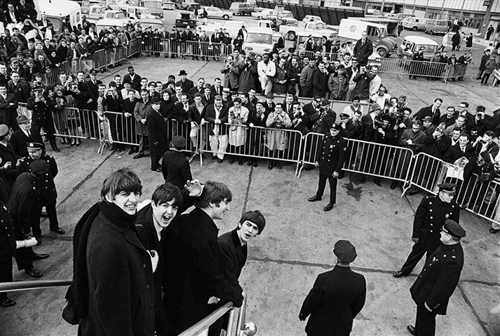 Harry Benson: The Beatles rriving at JFK Airport, New York, 1964