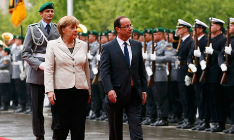 François Hollande arrives in Berlin to meet Angela Merkel