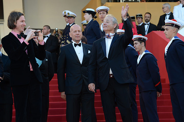 Moonrise Kingdom: Wes Anderson snaps Bill Murray wave to the crowd