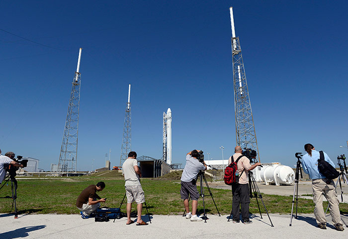 SpaceX Falcon 9: space launch complex 40 at Cape Canaveral