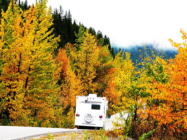 Photo Comp June: Canadian Rockies, motorhome