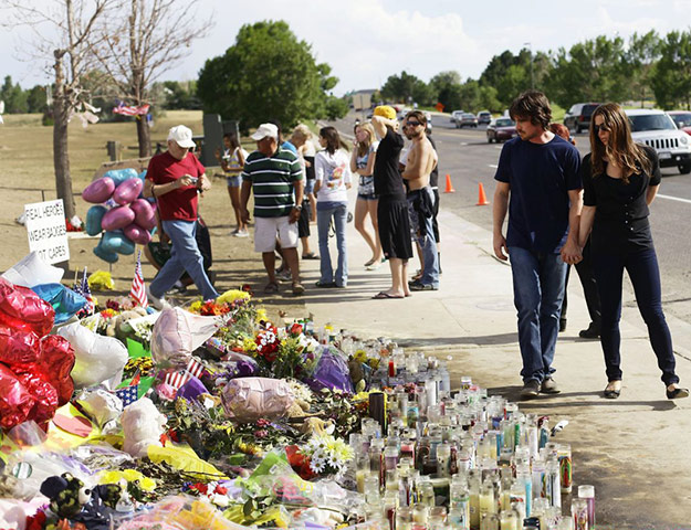 baleaurora: Christian Bale and Sibi Blazic view tributes for Aurora shooting victims