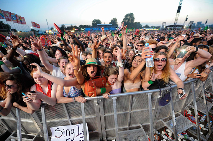 Torch concert Hyde Park: Crowds in Hyde Park cheer Dizzee Rascal
