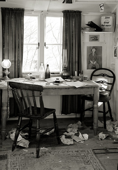 Wales book photography: Dylan Thomas's Writing Shed, Laugharne