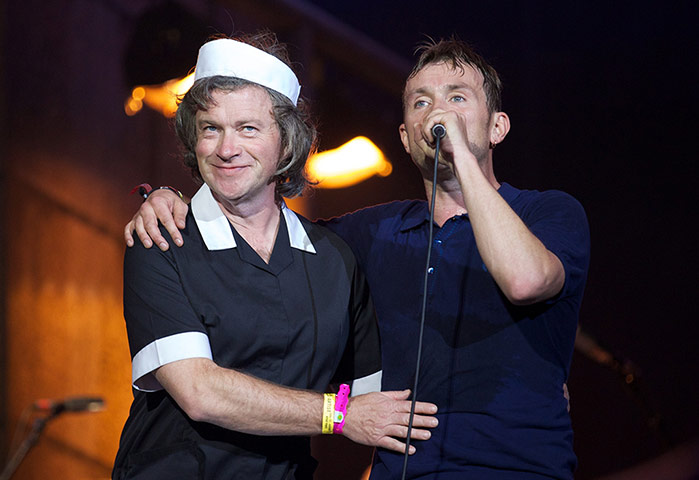 Blur in Hyde Park: Harry Enfield gives Damon some support