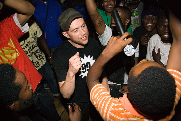 Africa Express: Damon Albarn and Hypnotic Brass in amongst the crowd