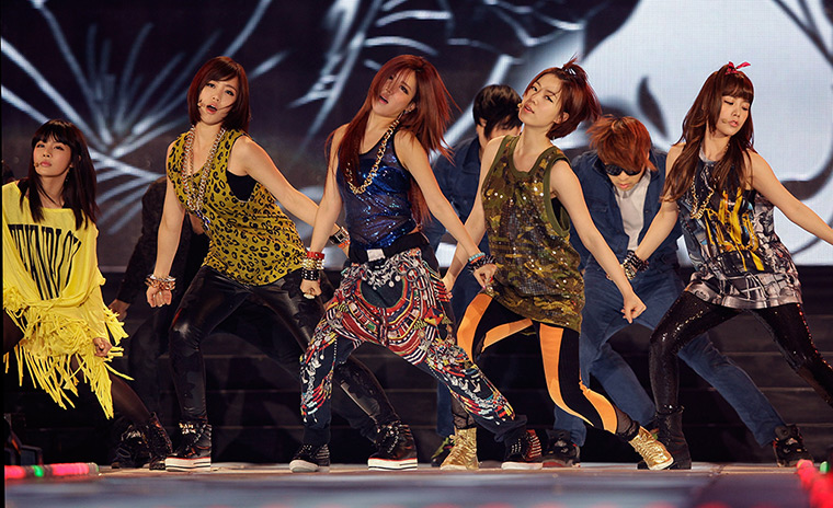 K-pop: T-ara perform on the stage during a concert at the K-Collection in Seoul