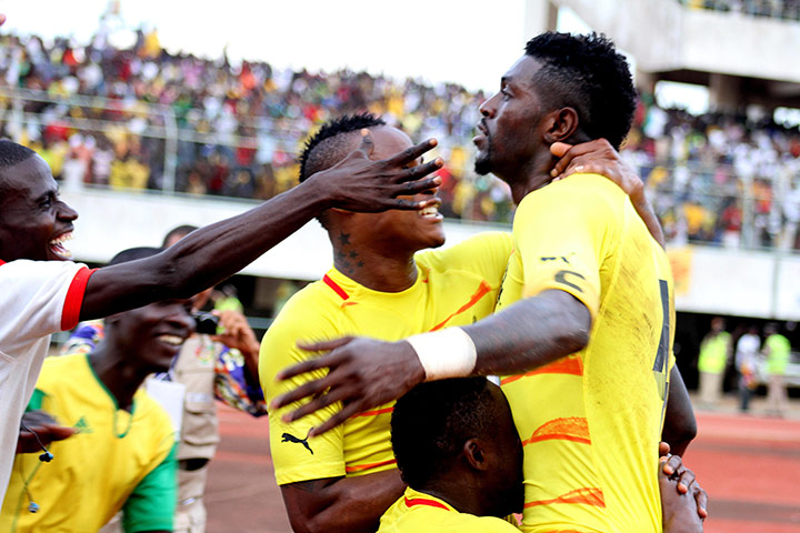 African Nations: Togolese's striker Emmanuel Adebayor is congratulated after scoring