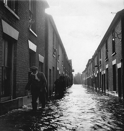 Floods 1953: In A Backstreet In Great Yarmouth Norfolk 