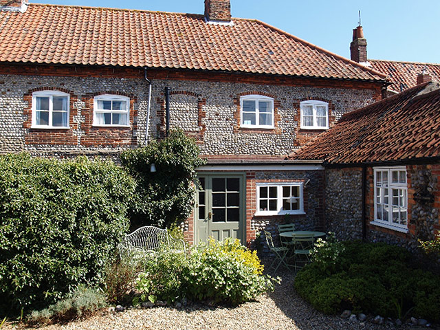 Norfolk Cottages: The Old Bakery, Blakeney