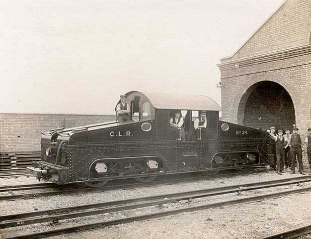 Tube through the decades: Underground Train, circa 1900