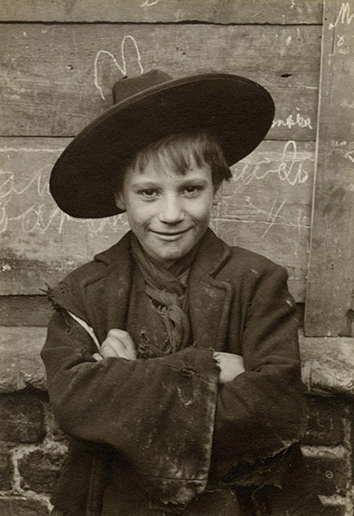 Spitalfields nippers: Boy with a wide brim hat