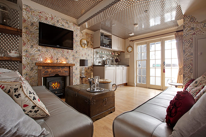 cool cottages: Looking Glass Cottage