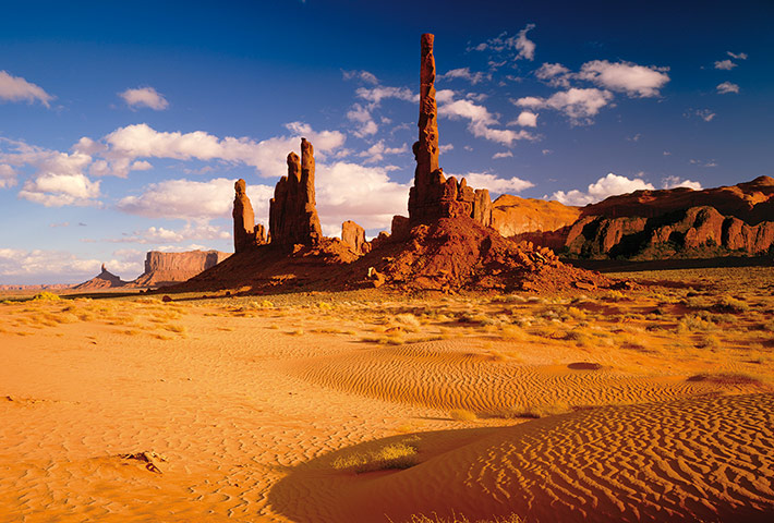 lonely planet: Monument Valley