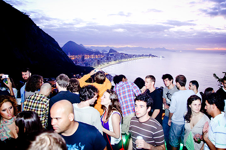 Rio favelas: Casa Alto Vidigal