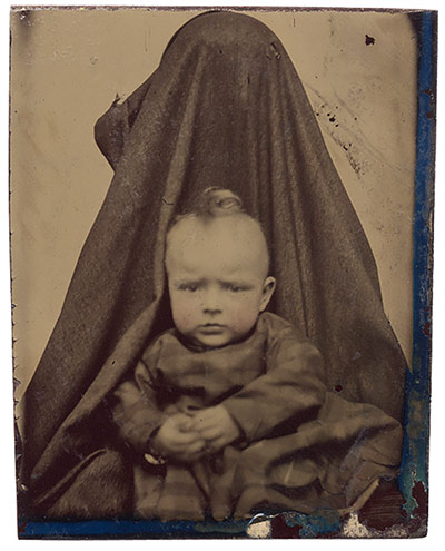 Hidden mothers: Mother and baby portrait