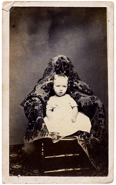 Hidden mothers: Mother and baby portrait