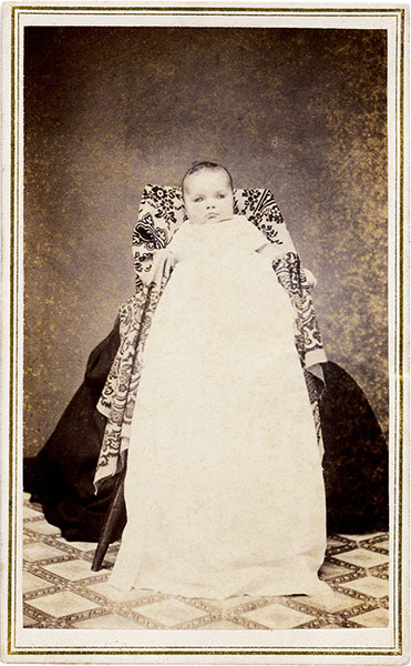 Hidden mothers: Mother and baby portrait