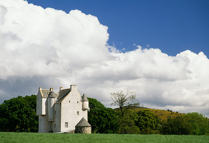 Cottages Cairngorms: Muckrach Castle, Highland, Scotland, Great Britain.