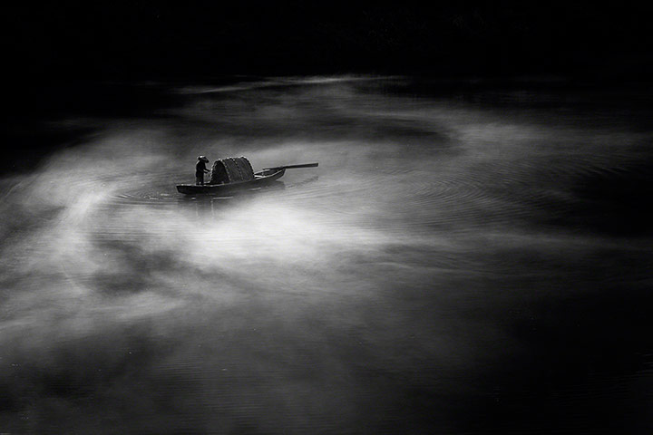 TPOTY: Fisherman, Dong Jiang River, Hunan, China