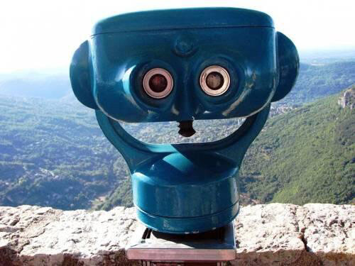 Snapshot: Smiling tower viewer