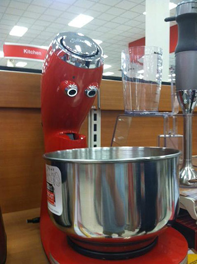 Snapshot: Food mixer with a face