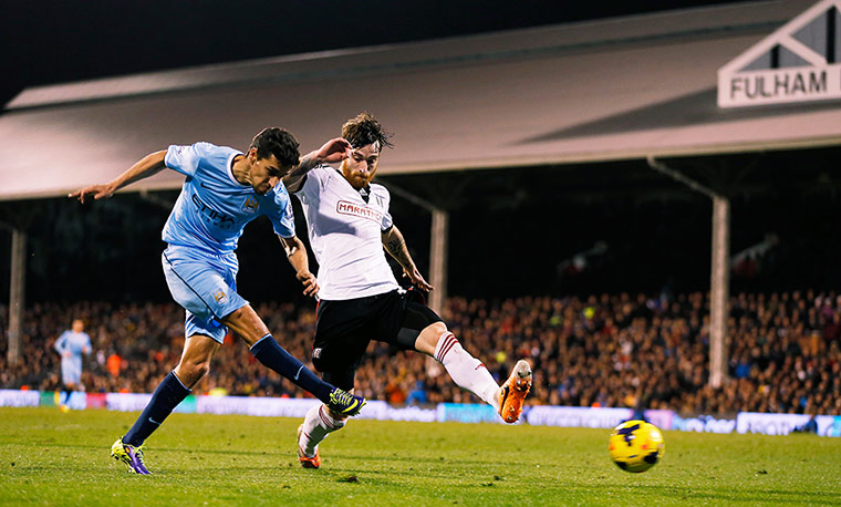 Fulham: Jesús Navas scores