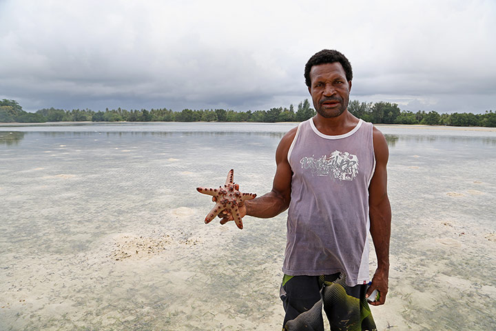 KevinYear: Moses and a starfish in Papua New Guinea